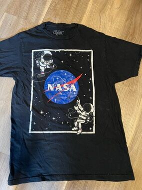 Eighty Eight brand Black NASS Graphic T‑Shirt with Astronaut Print Sz med